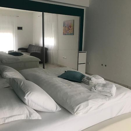 Apartments Villa Lili Umag Exteriör bild