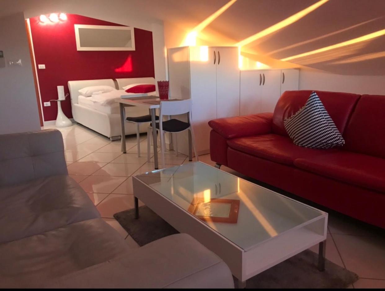 Apartments Villa Lili Umag Exteriör bild