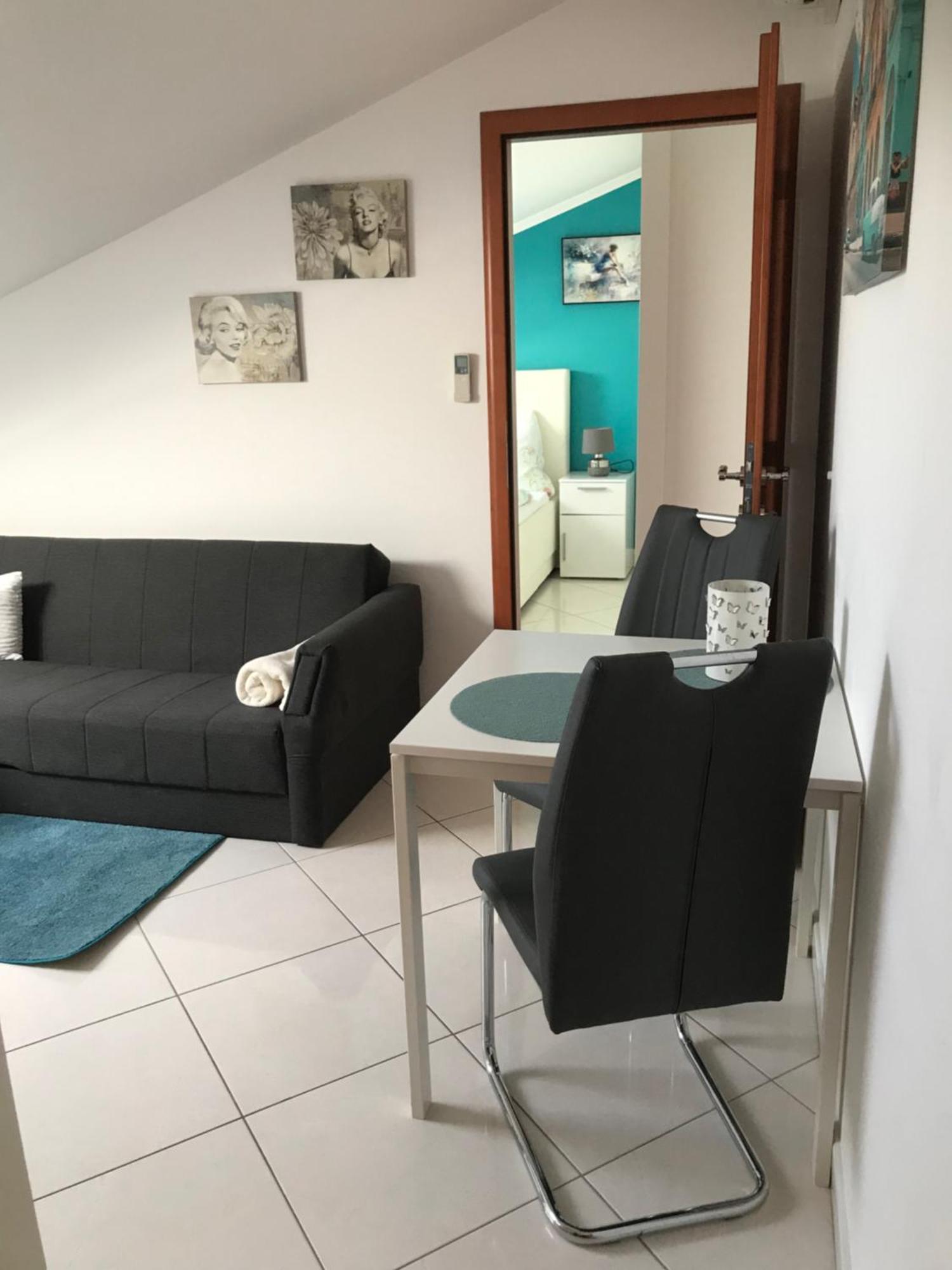 Apartments Villa Lili Umag Exteriör bild