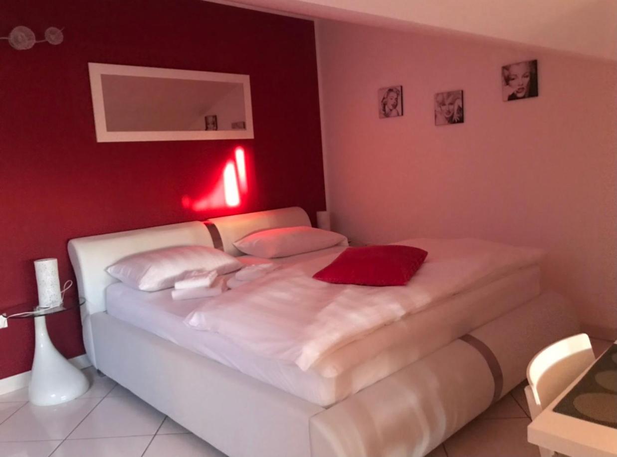 Apartments Villa Lili Umag Exteriör bild