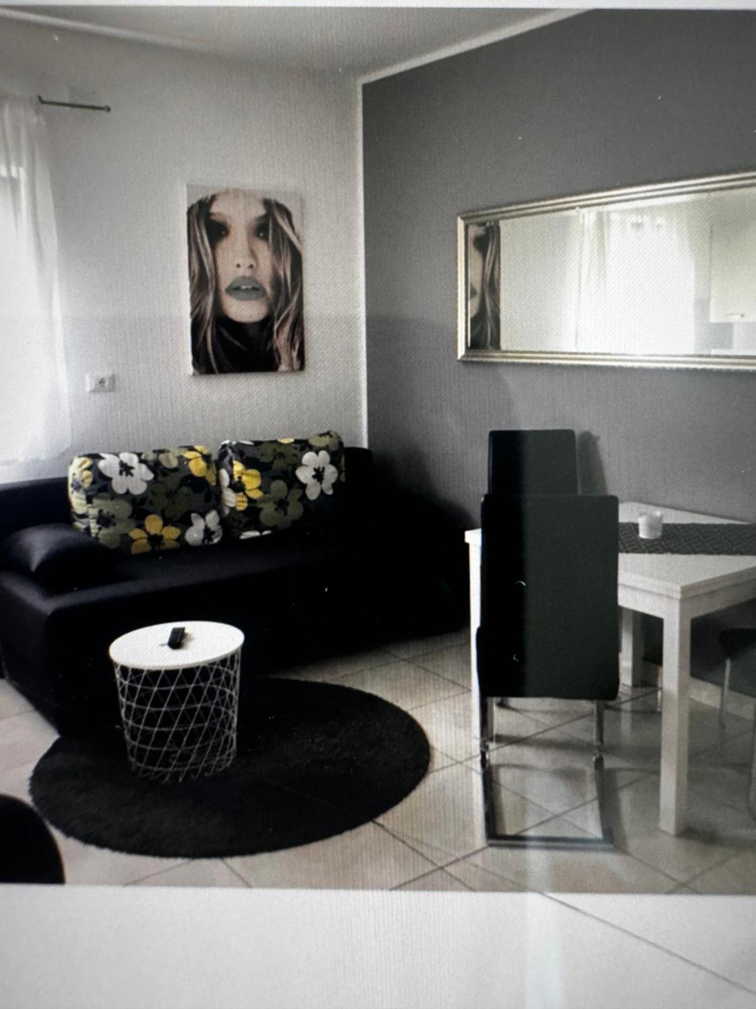 Apartments Villa Lili Umag Exteriör bild