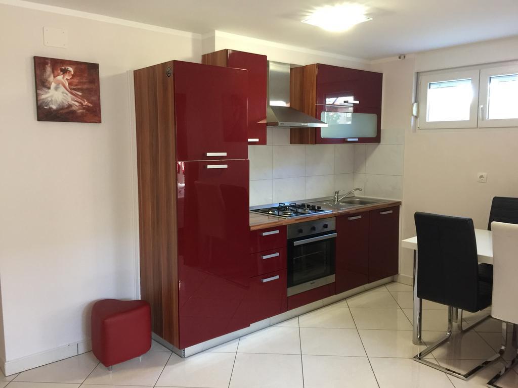 Apartments Villa Lili Umag Exteriör bild
